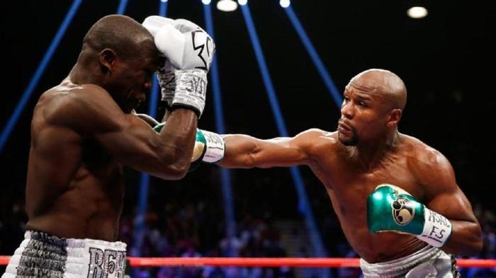 开云体育官网-官宣炸裂，泰森VS梅威瑟2026春季定档，传奇拳王全面开启巅峰对决