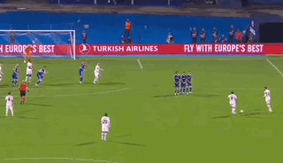 kaiyun-【欧冠】莱昂千里单骑一条龙！AC米兰客场4比0大胜